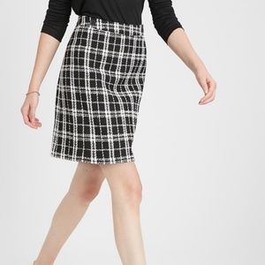 NWT Banana Republic Factory Boucle Plaid Skirt, Size 6